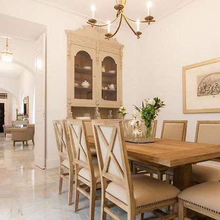 Апартаменты Living4Malaga Aduana Presidential Экстерьер фото