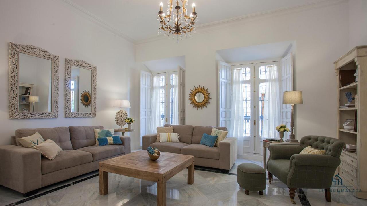 Апартаменты Living4Malaga Aduana Presidential Экстерьер фото