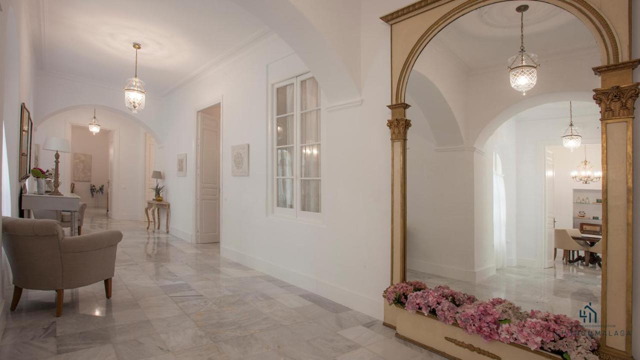 Апартаменты Living4Malaga Aduana Presidential Экстерьер фото