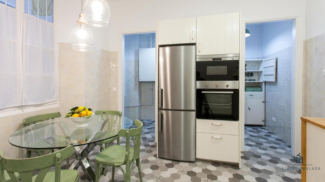 Апартаменты Living4Malaga Aduana Presidential Экстерьер фото