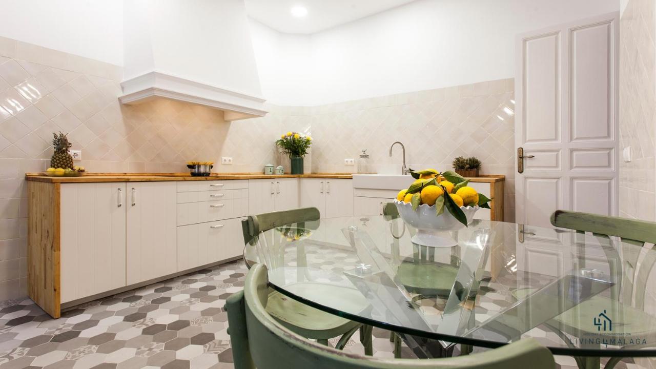 Апартаменты Living4Malaga Aduana Presidential Экстерьер фото